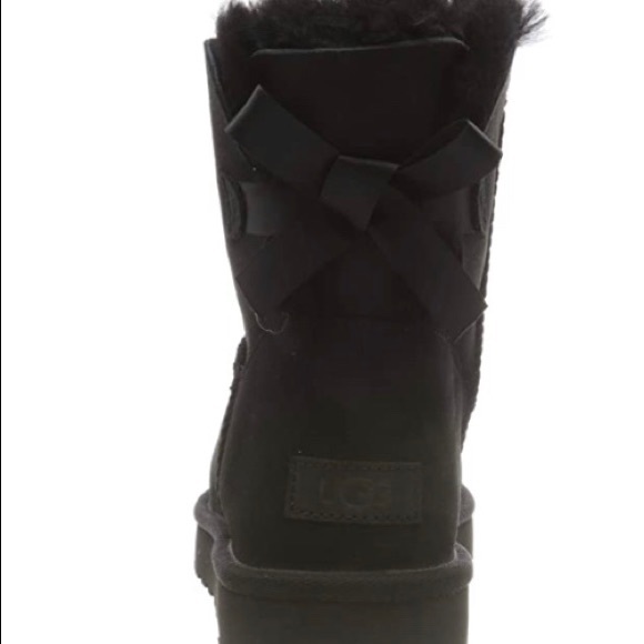 UGG Women's Mini Bailey Bow Il Boot - almost new - worn less than 5 time’s - Picture 4 of 4